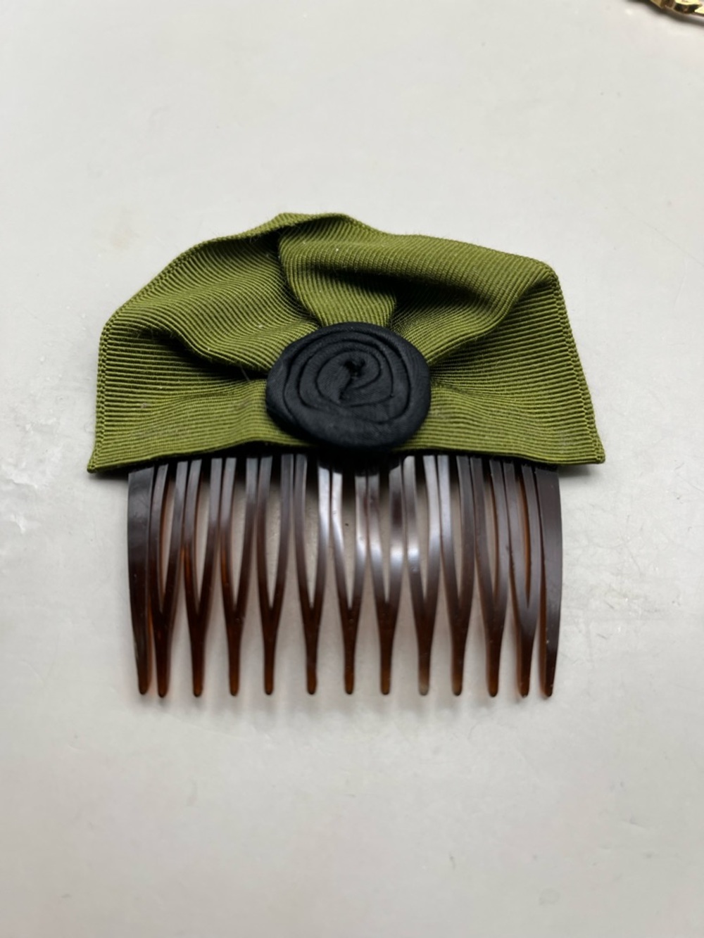 Elegant Vintage Hair Accessories Set with Gold and green Accents-Retro Style - Picture 5 of 6